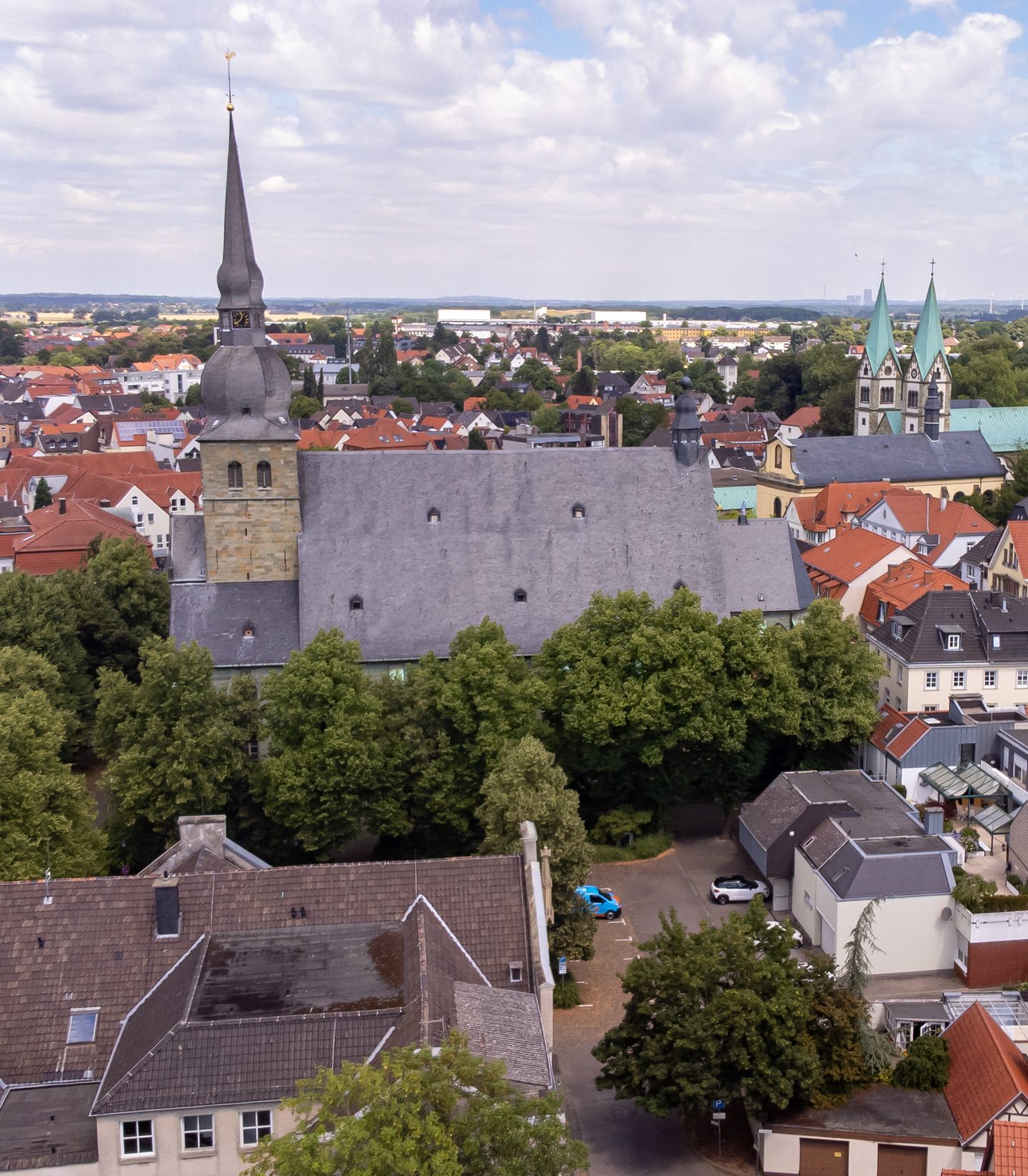 Luftbild der Werler Altstadt mit Propsteikirche